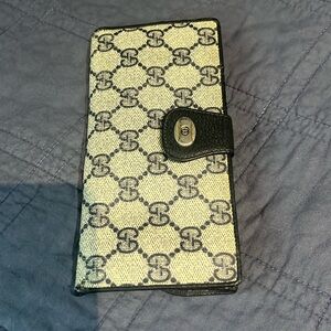 Vintage Gucci wallet